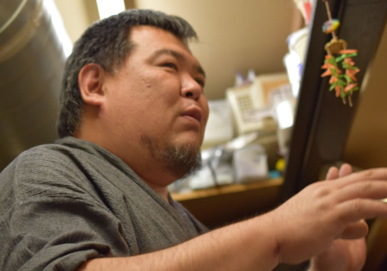 牛たんについての思いを語る店主・深谷さん