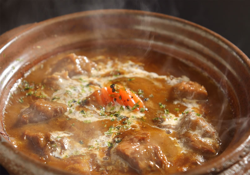 「おにぎりあたためますか」でも取り上げられた特製タンシチュー